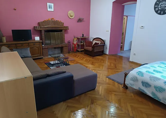 Giardini Apartment